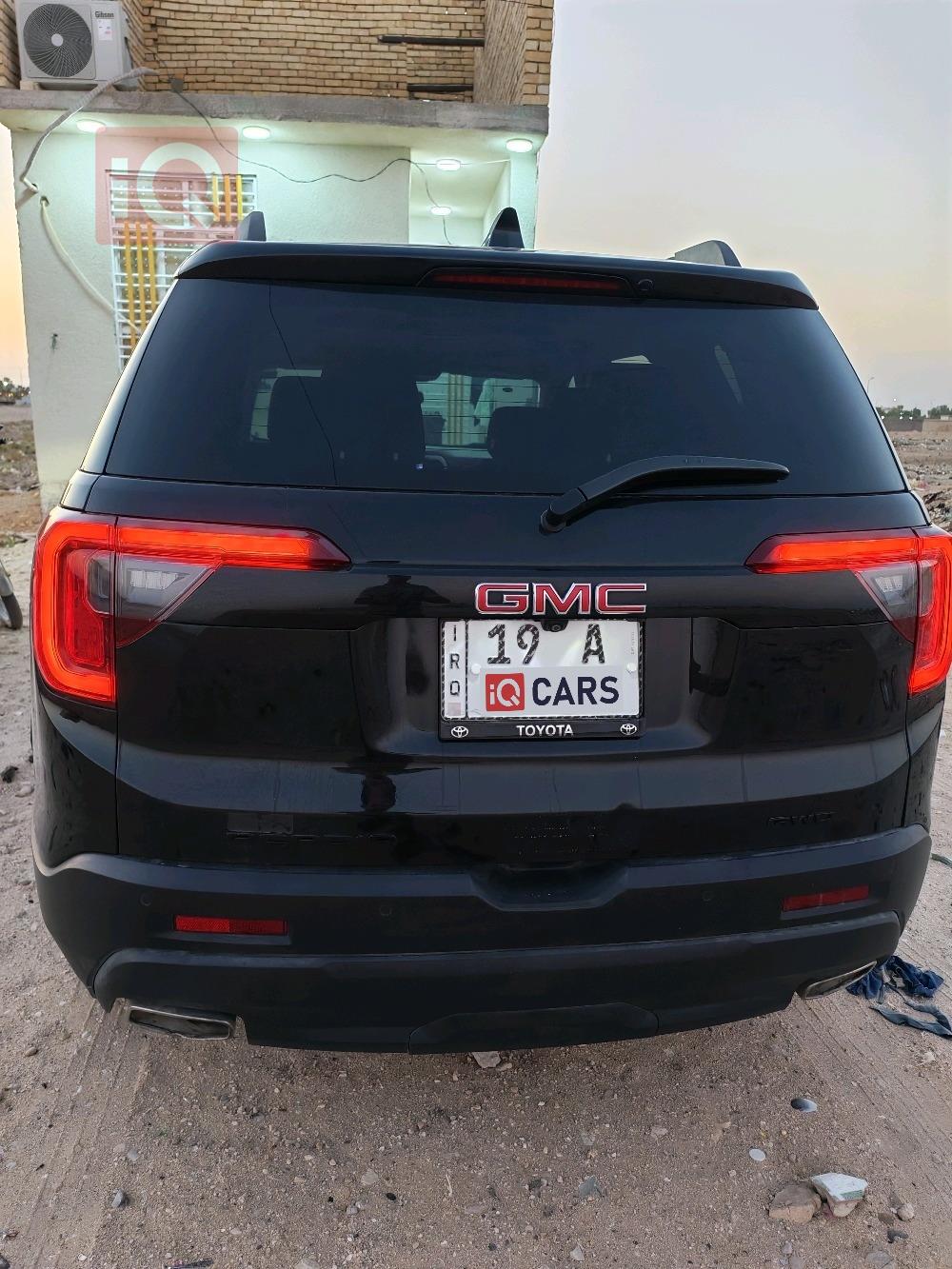 GMC Acadia